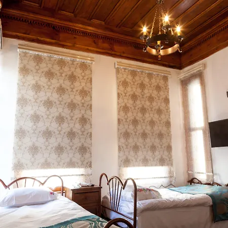 Hotell Lal 3*
